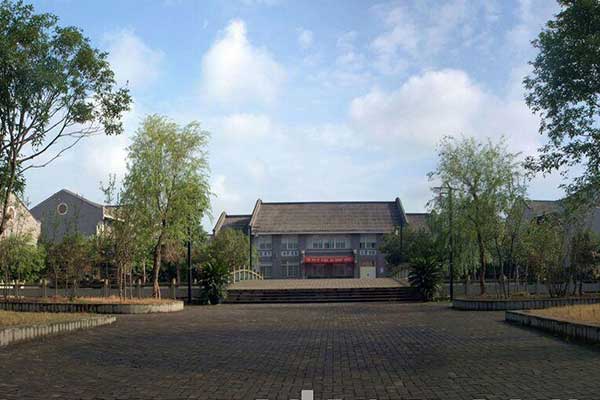安仁学校环境
