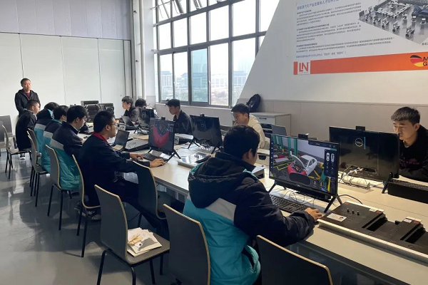 成都汽车职业技术学校怎么样
