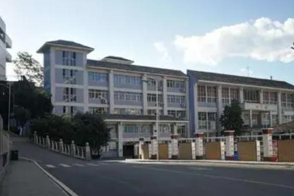 攀枝花经贸旅游学校