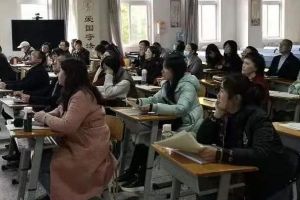 大邑中学好吗 大邑中学开展半期总结会