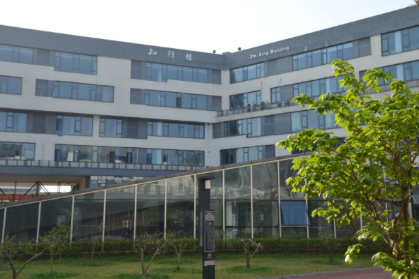 四川锅炉高级技工学校