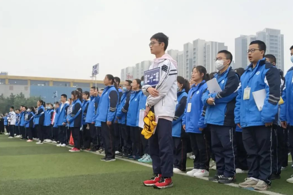 崇庆中学学费多少