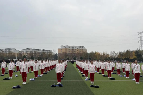成都铁路卫校是公办的吗