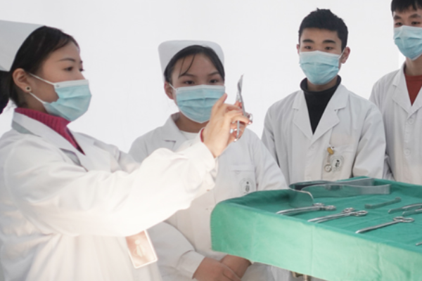 眉山卫校学费多少