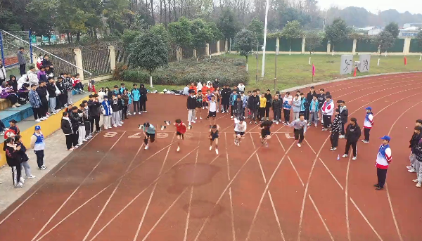 四川志翔职业学校学费