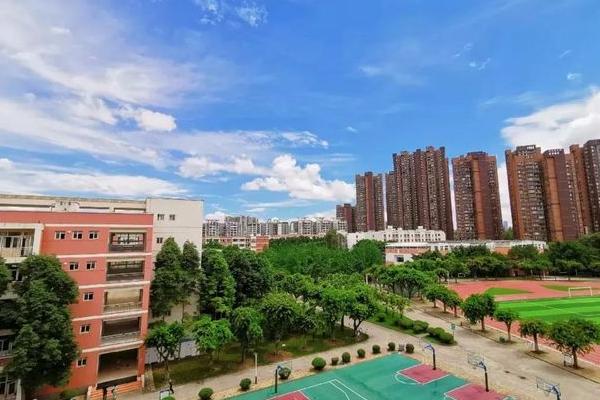 成都汽车职业技术学校