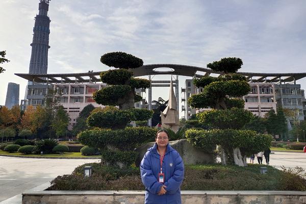 四川城市技师学院老师怎么样