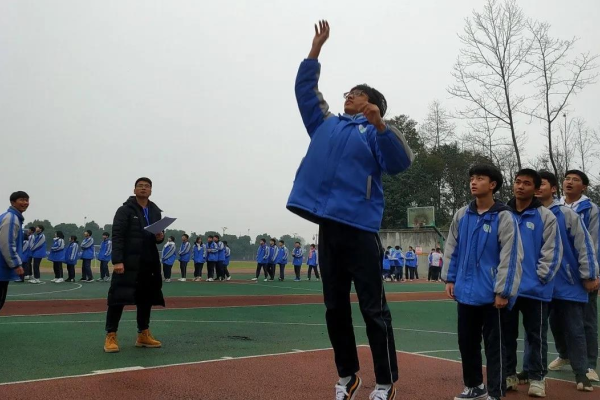崇州市怀远中学宿舍条件