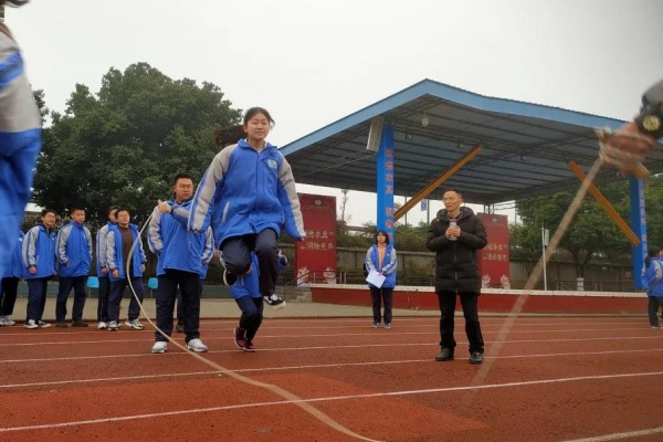 崇州市怀远中学