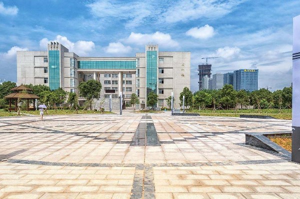 女生报考什么专业好