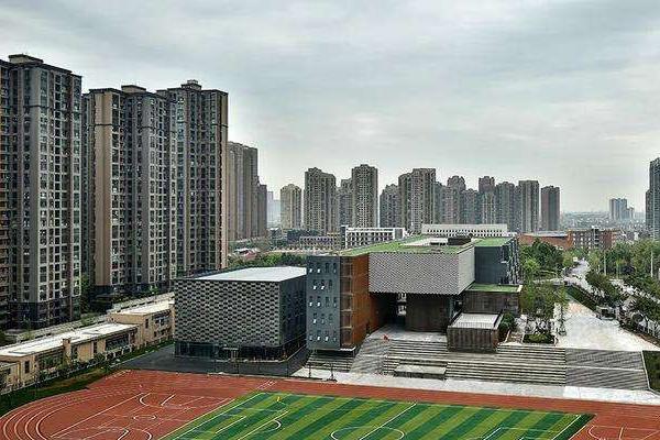 成都市现代职业技术学校招生计划