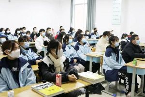 四川五月花技师学院校服好看吗