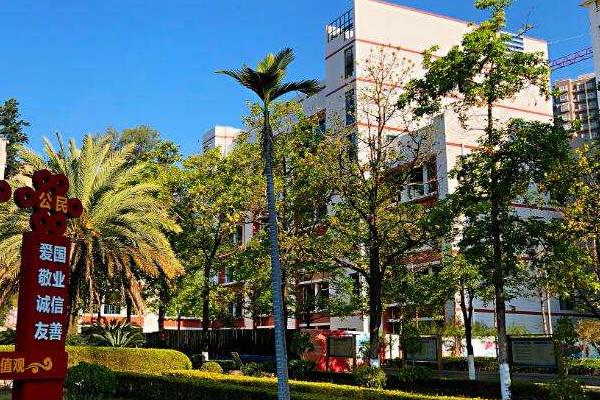 攀枝花市经贸旅游学校校风怎么样