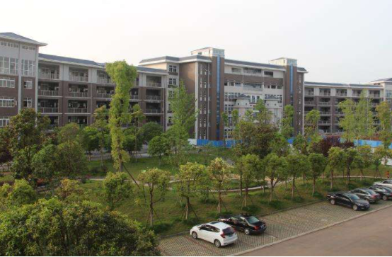 南充市职工大学