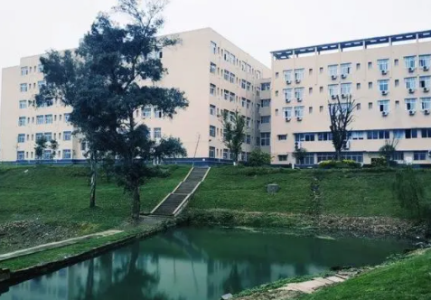 南充工业职业技术学校