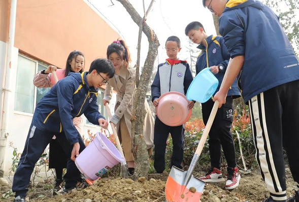 都江堰市领川实验学校