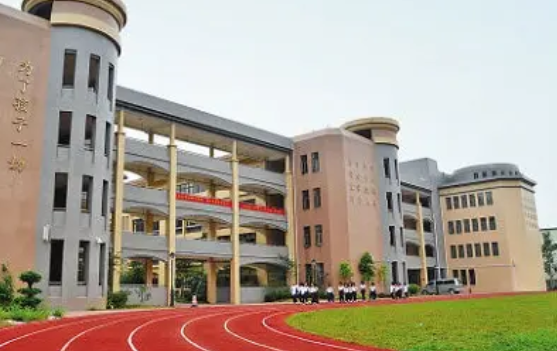 四川省仪陇县扶轮育才职业学校