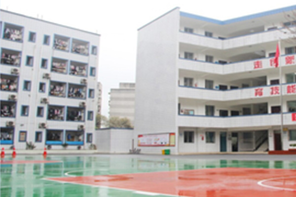 泸州市工业技工学校招生