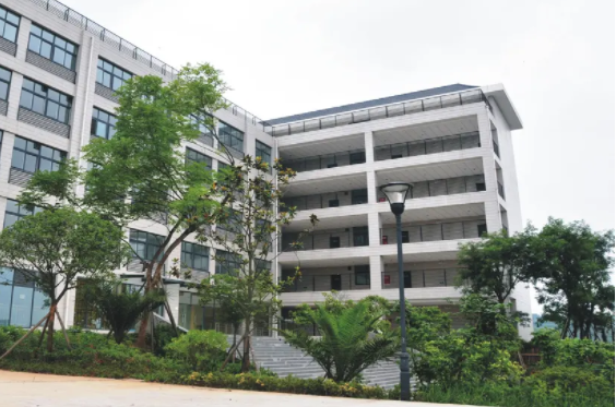 绵阳理工学校