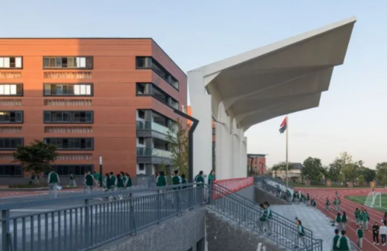 成都外国语学校学费