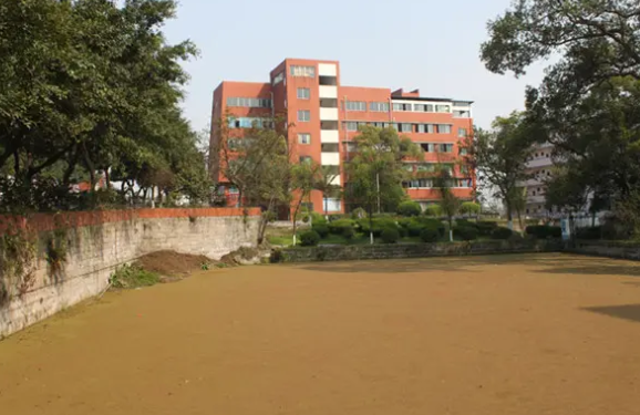 泸州交通技工学校学费