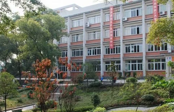 四川省德昌县职业高级中学