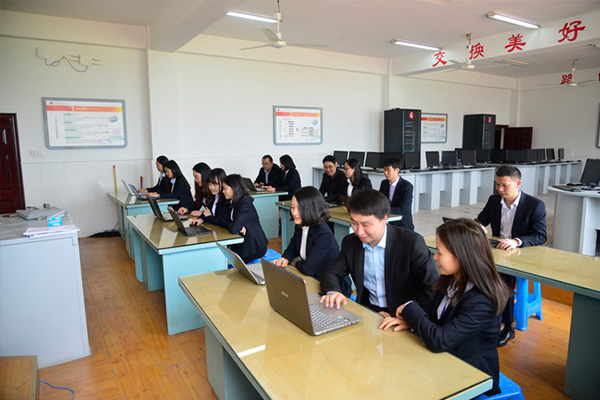 建筑职业中专学校