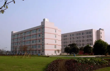 四川地矿机电技师学院