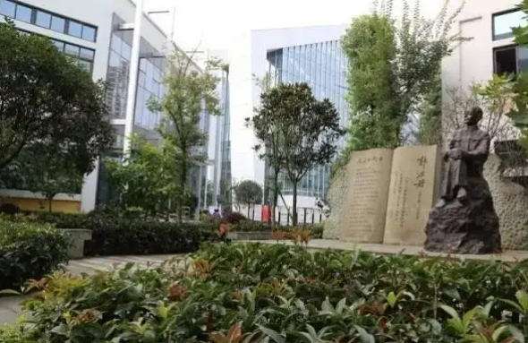 成都石室蜀都中学