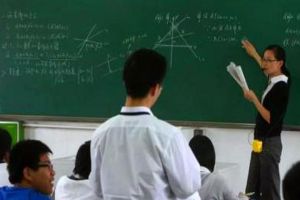 四川成都初中没毕业女生学的专业有哪些