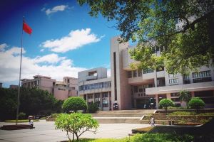 2023年四川新华电脑学院招生简章招生专业学费标准