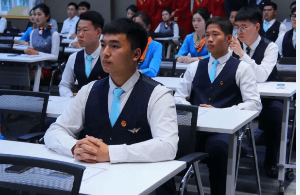 成都航空旅游职业学校