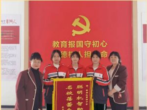 郫县第四中学校园环境_师资环境