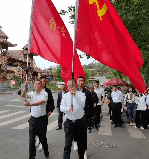 自贡旅游职高学校