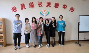 2023年郫都四中收费标准_奖学金政策