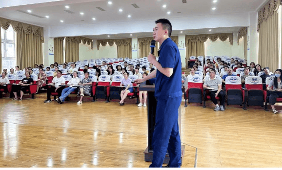 眉山育英实验学校
