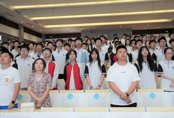眉山育英实验学校