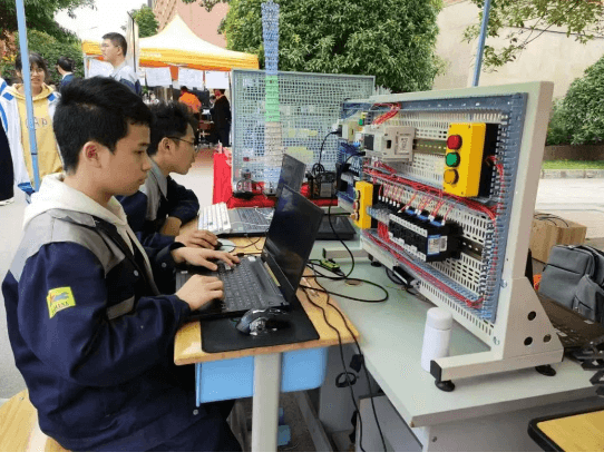 四川五月花技师学院
