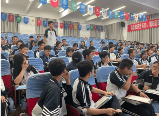 江油市太白中学