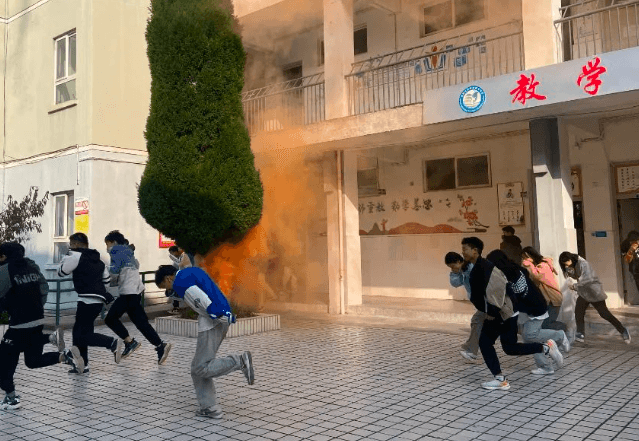 德阳弘正科技职业学校