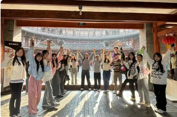 四川现代艺术学校