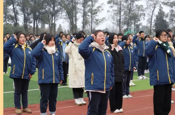 都江堰市领川实验学校
