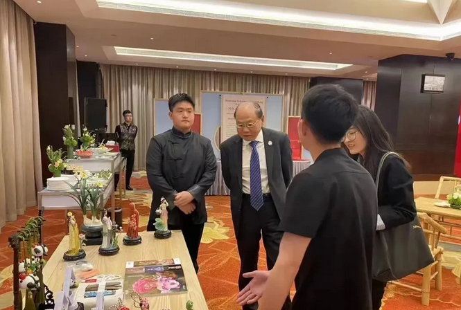 四川商务职业学院
