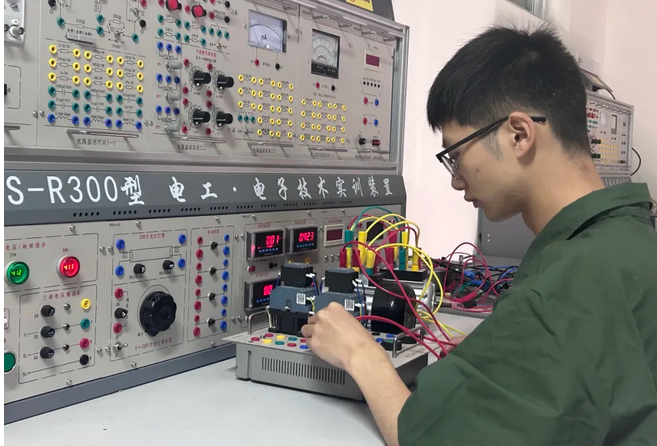 绵阳泛美飞行职业技术学校