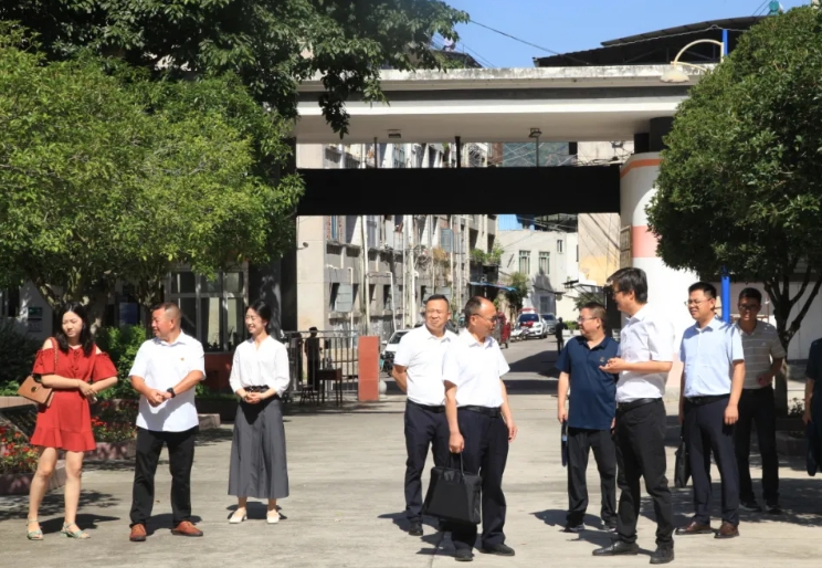 四川省汉源县职业高级中学