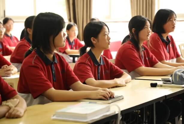 都江堰市领川实验学校