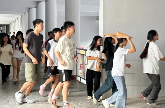 四川省南充外国语中等专业学校