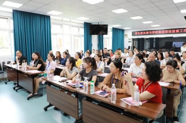 成都市郫都区博瑞实验学校