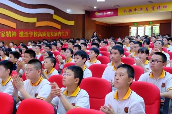 眉山东辰学校
