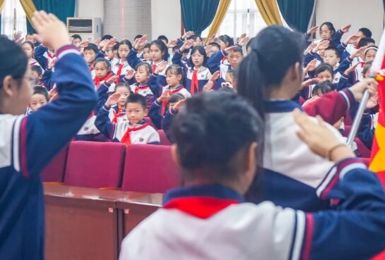 成都市郫都区川科外国语学校